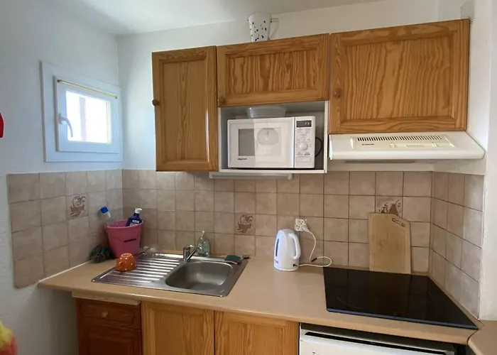 T2 Avec Balcon, Cuisine Equipee, Parking - Fr-1-593-28 * Les Angles (Pyrenees-Orientales)